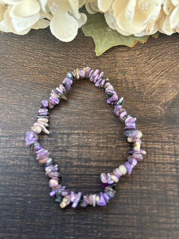 Natural Stone Chip Bracelet 7.5 inch Stretch-Charoite