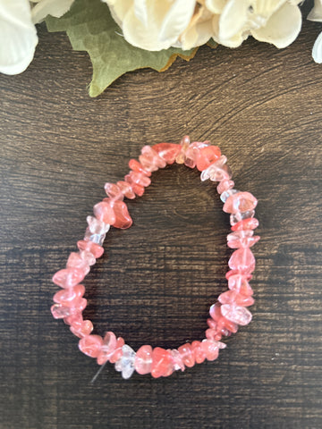 Natural Stone Chip Bracelet 7.5 inch Stretch-Cherry Quartz