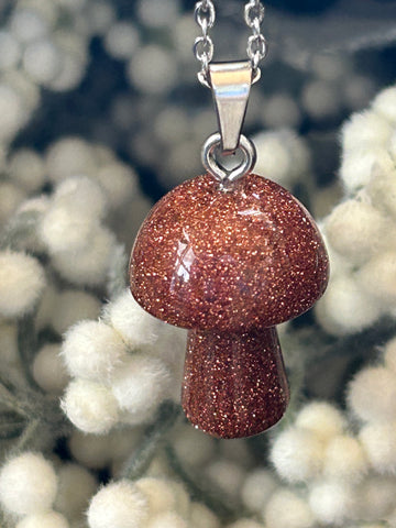 Metal Chain Necklace - Goldstone Mushroom
