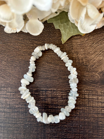 Natural Stone Chip Bracelet 7.5 inch Stretch - White Moonstone