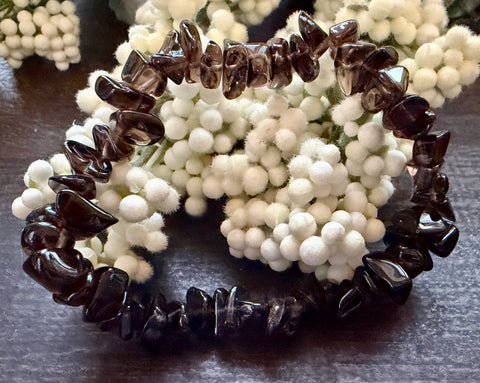 Natural Stone Chip Bracelet 7.5 inch Stretch-Smokey Quartz