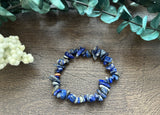 Natural Stone Chip Bracelet 7 inch stretch-Lapis