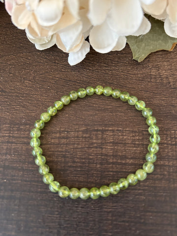 Natural Stone Gem Bracelet 7 inch 4mm Stretch-Peridot